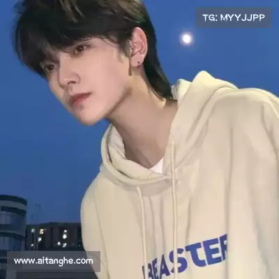 蒙炯芊